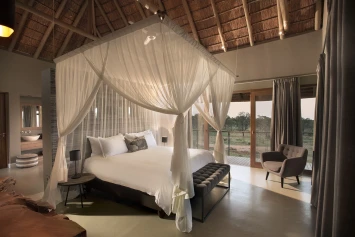Mhondoro Safari Lodge & Villa