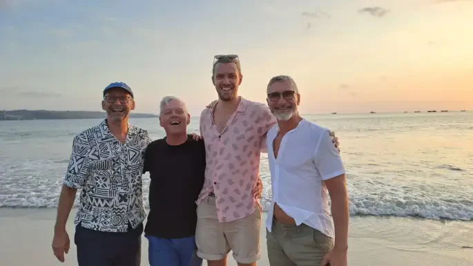 Everything to Sea 的裸巴厘體驗