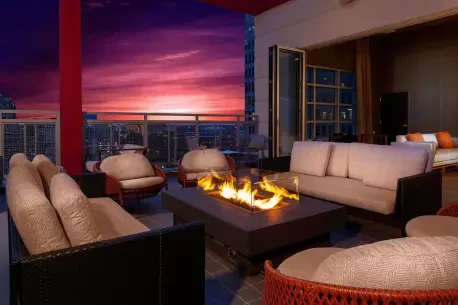 Courtyard By Marriott Dallas Downtown/Reunion District