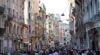 A Guide to Istanbul's Gay Nightlife Scene