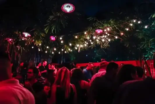 Bar 35 Honolulu Hawaii