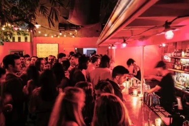 Bar 35 Honolulu Hawaii