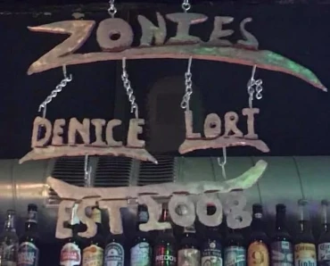 Zonie's Closet Bar Indianapolis Indiana