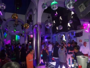 Caudillos Disco