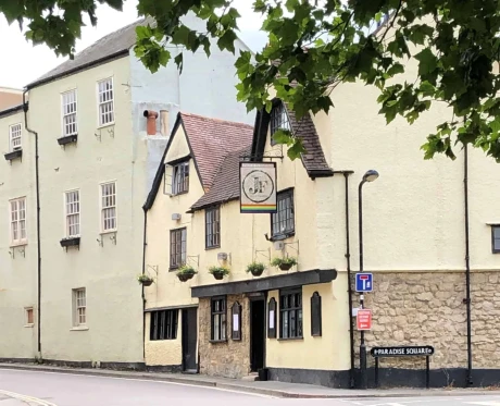 Happy Hour 4.30pm - 6.30pm