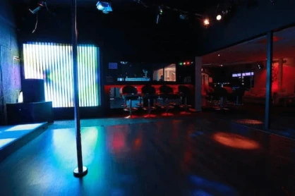 chateau-vino-gold-coast-gay-cruise-club-main