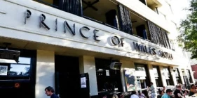 Música ao vivo, DJs, bebidas e lanches baratos
