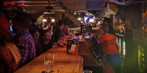 Cowboys Queenstown bar main