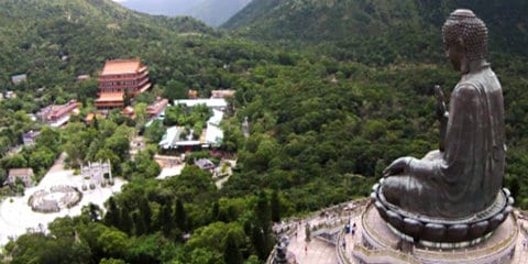 Stor Buddha på Po Lin kloster