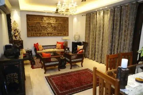 Mister and Art House