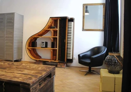 Hedonist Lodge