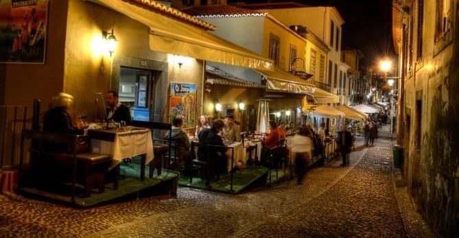 Yöelämäkierros Portugalissa Funchal