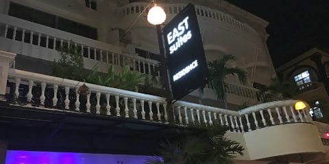 EAST Tapas Lounge - SARADO