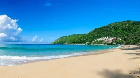 Nai Harn Beach