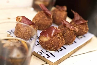 Indulge Spain: Sailing And Food Experience