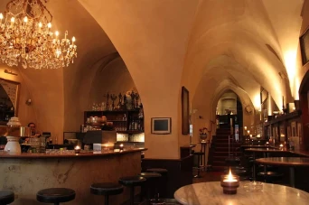 Dom Cafe-Bar