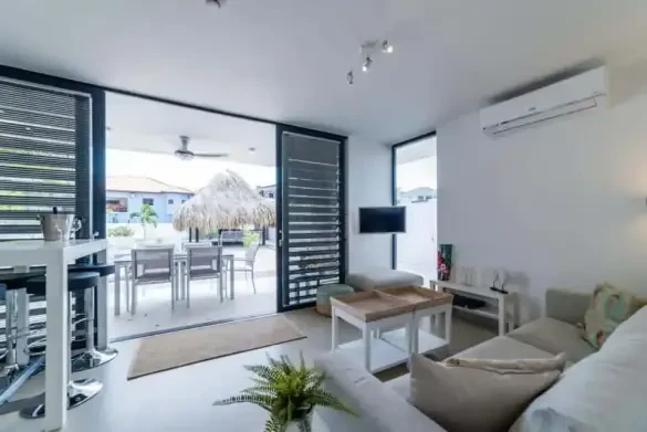 Hasta La Vista Royal