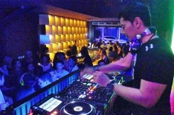 F Bar (Face Bar)
