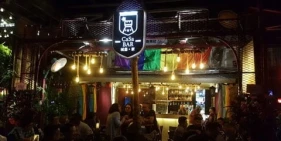 Casa Cafe & Bar