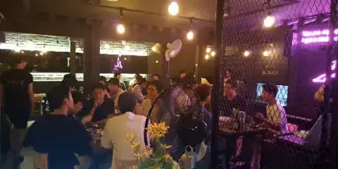 Pocha ALMAZ - CLOSED