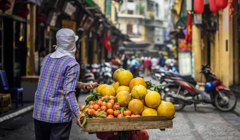 جولة في مدينة هانوي والطعام - مرشد سياحي خاص من تأليف توني
