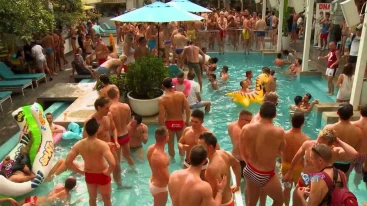 Ivy Pool Bar