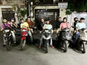프라이드 드라이브 베트남 - Saigon Gay Tours