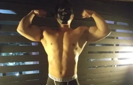 Korean Bodybuilder Massage