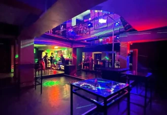 Club Pose