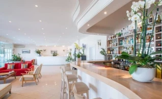 Hotel Adonis