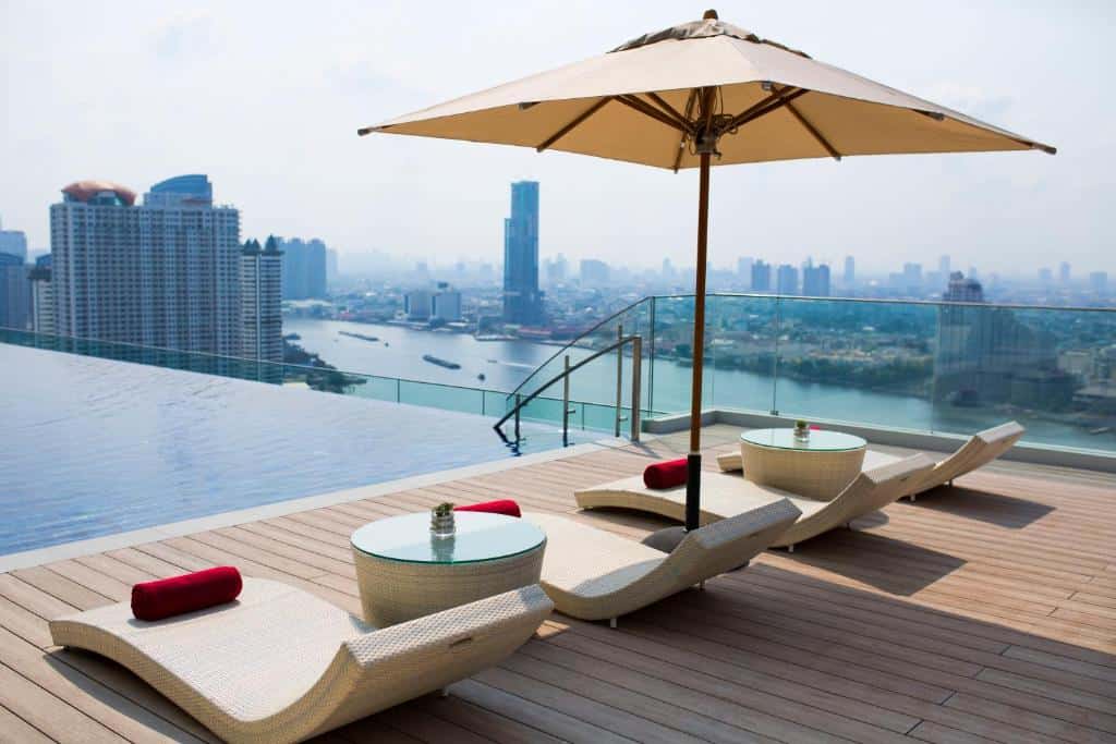 Отель Avani + Riverside Бангкок