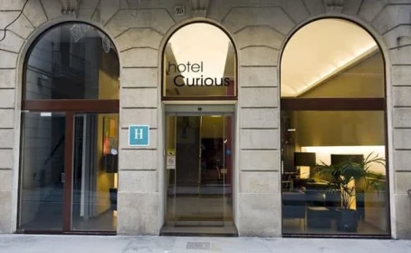 Hotel Curious