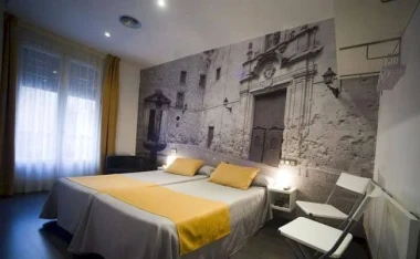 Hotel Curious