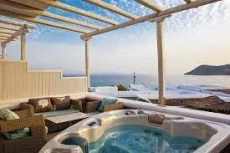 Arte And Mare Elia Mykonos Suites