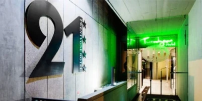 Twentyone Hotel