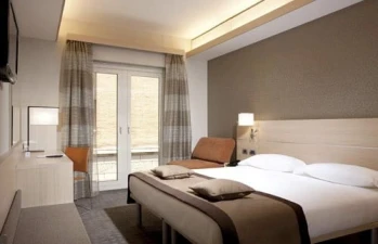 iQ Hotel Roma