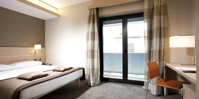 iQ Hotel Roma