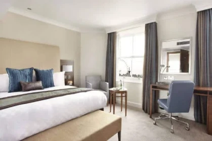 cada hotel Piccadilly