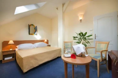 EA Hotel Tosca