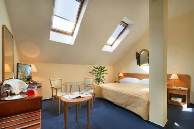 EA Hotel Tosca