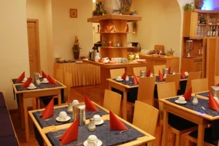 EA Hotel Tosca