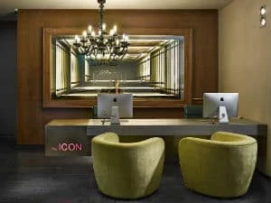 O ICON Hotel & Lounge