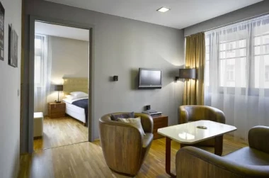 O ICON Hotel & Lounge