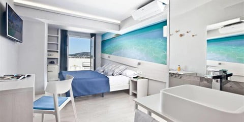Hotel Ryans La Marina