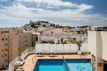 Royal Plaza