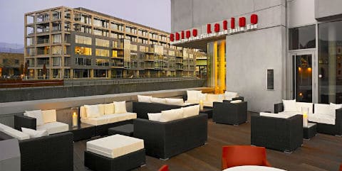 арт-отель в Кёльне при поддержке Radisson Hotels