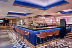 Le Monde Hotel