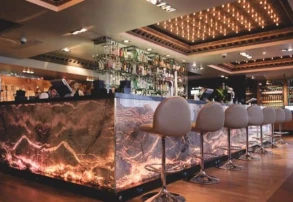 Le Monde Hotel