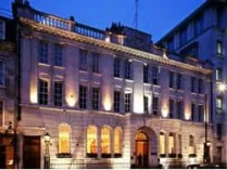 Courthouse Hotel London