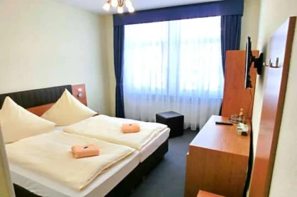 Expo Hotel